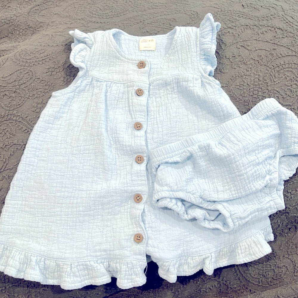 Girls 9-12 mos light blue Ettie + H dress